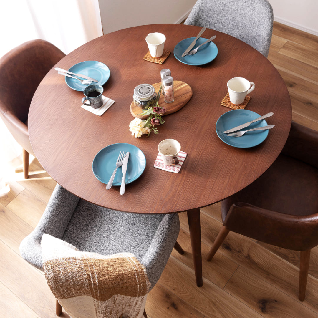 round table 円形テーブル H71cm W90cm Dining Table 900 / ROUND TABLE / 空間を広く見せる 円形天板の
