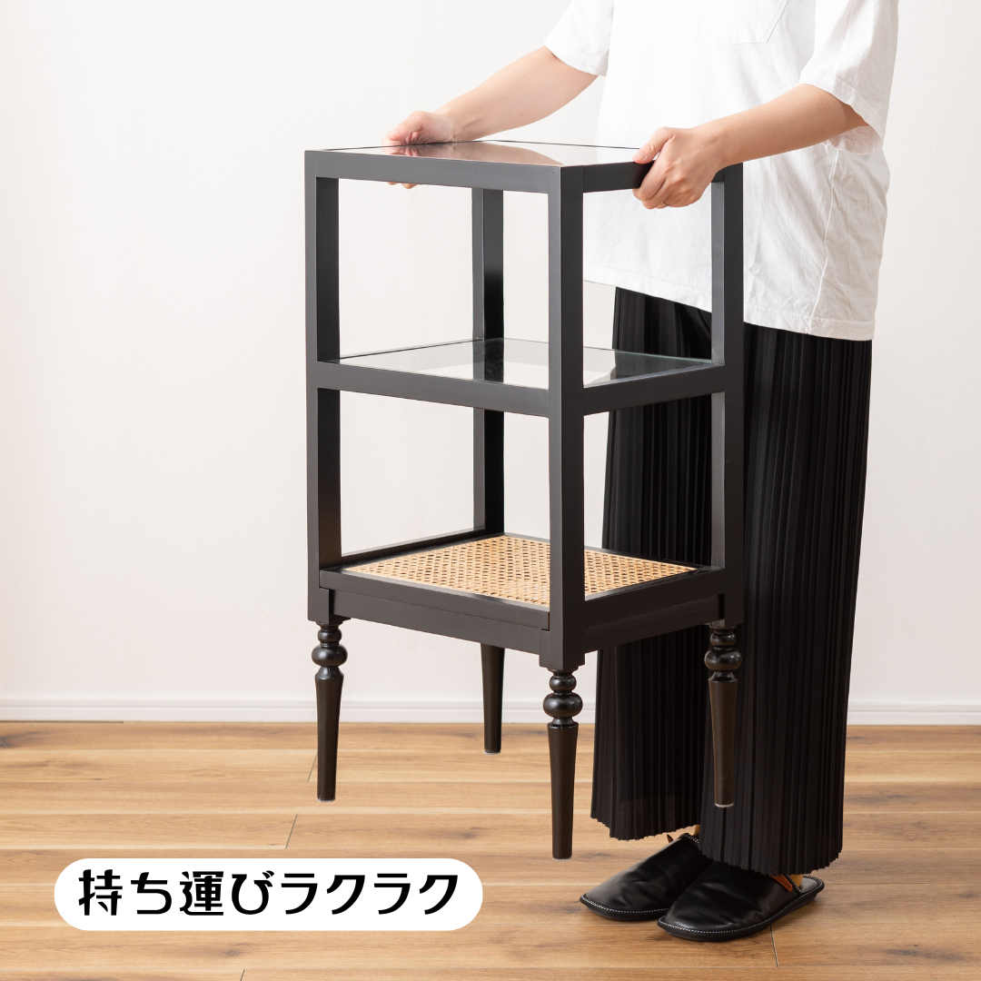 ジャパンディスタイルにマッチする天然木とラタンのガラスオープン